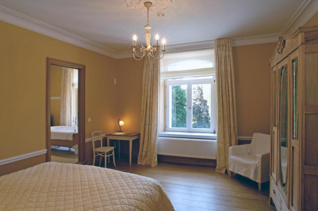Hostellerie La Maison De Maitre Arbrefontaine Room photo